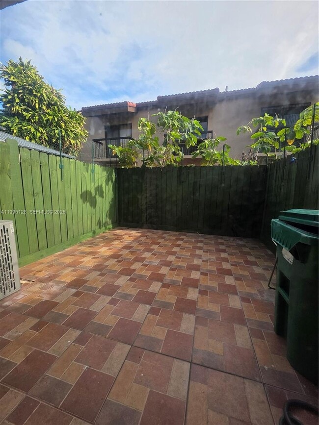 Building Photo - 1811 SW 107th Ave