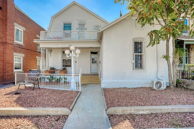 Building Photo - 709 N St Vrain St