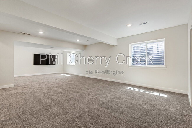 Building Photo - 5948 N Odessa St