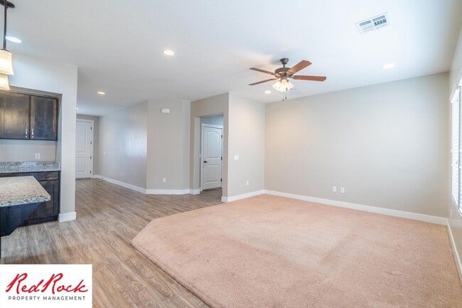 Building Photo - 4 Bedroom Spacious St. George Home with Large Backyard