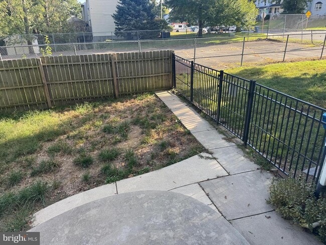 Building Photo - 100 Cypress Dr