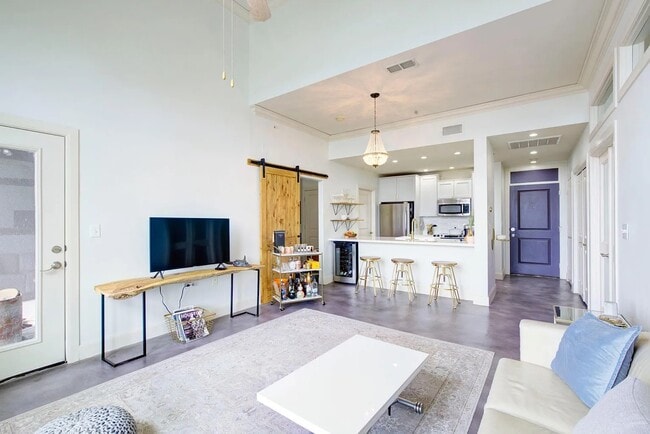 Building Photo - 1010 Rosine St