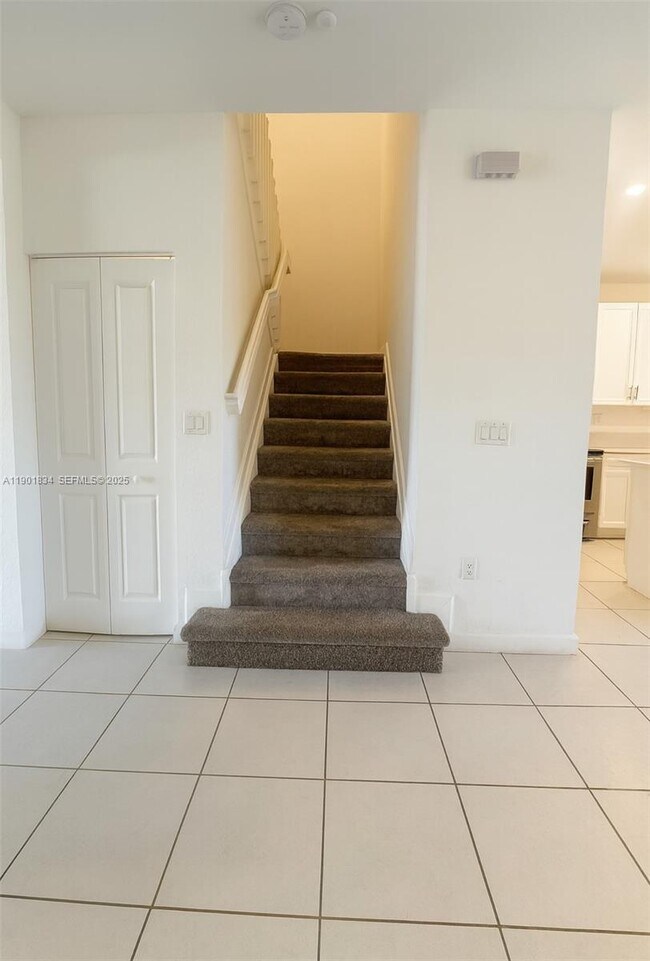 Building Photo - 2664 SE 19th St