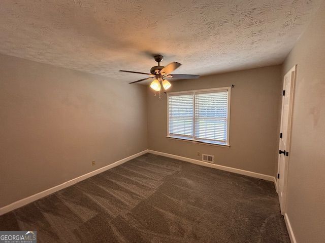 Building Photo - 1015 Castlewood Dr