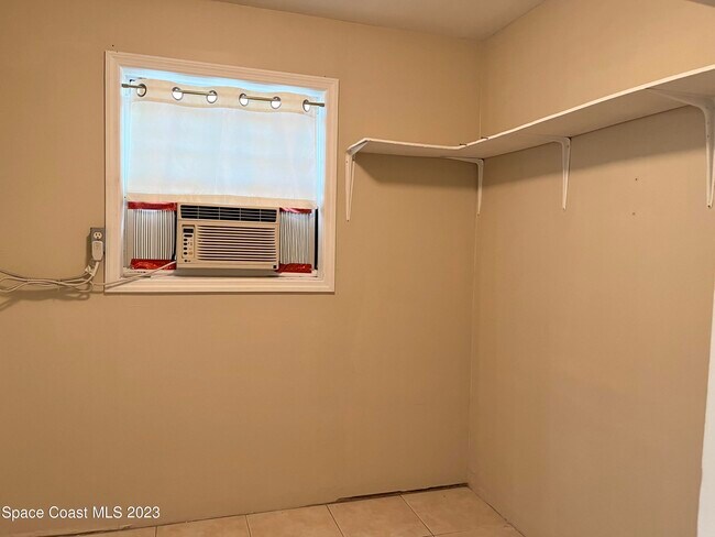 Building Photo - 781 Burman Ln NE