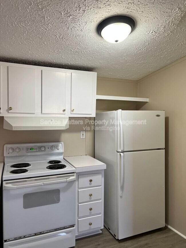 Building Photo - 4819 Douglas Dr