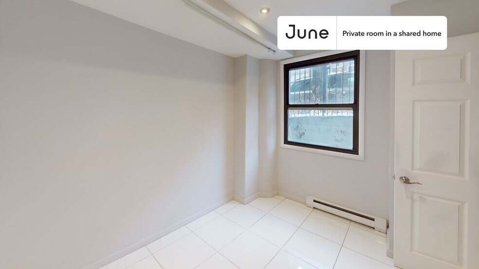 Building Photo - Room in Shared 5 bed/2 bath home in Upper West Side