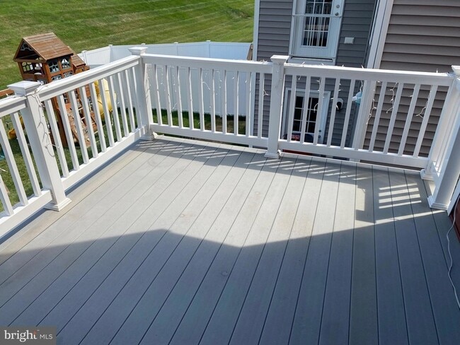 Building Photo - 37 Cecily Way