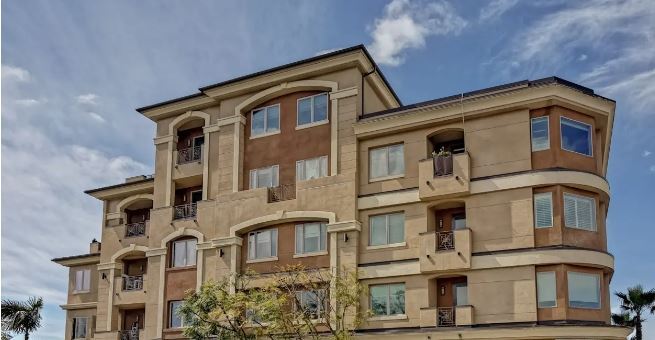 Secure building - 3972 Albatross St