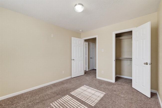 Building Photo - 5810 Post Oak Manor Dr