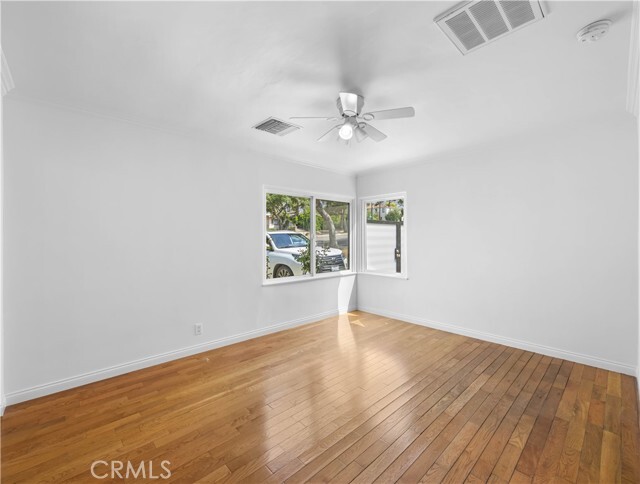Building Photo - 826 E Olive Ave