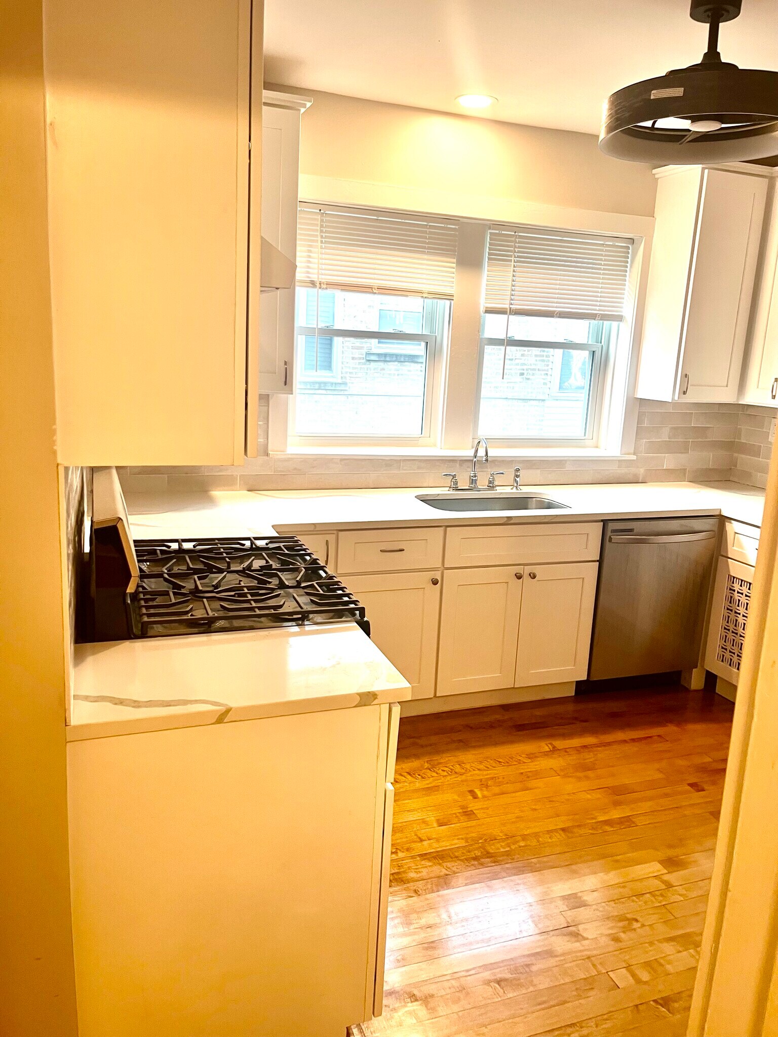 Building Photo - 1115 S Oak Park Ave