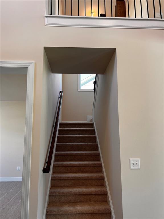 Building Photo - 3755 Crestland Ln