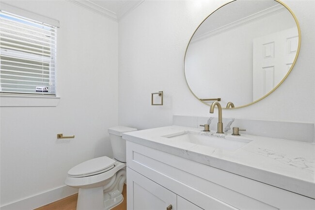 Building Photo - 1135 Eden Park Ln