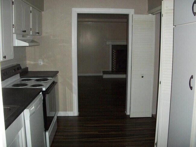 Building Photo - 1558 ANDERSON