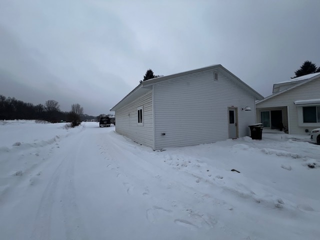 Building Photo - 7551 Riverside Dr