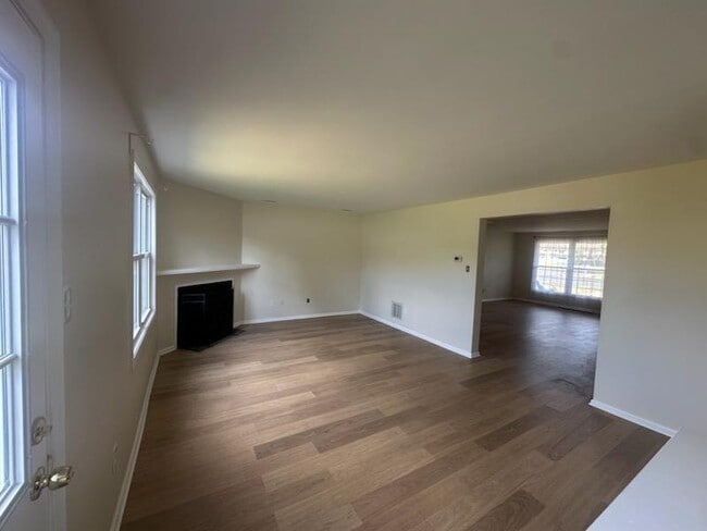 Building Photo - 1358 Pepperbush Ct