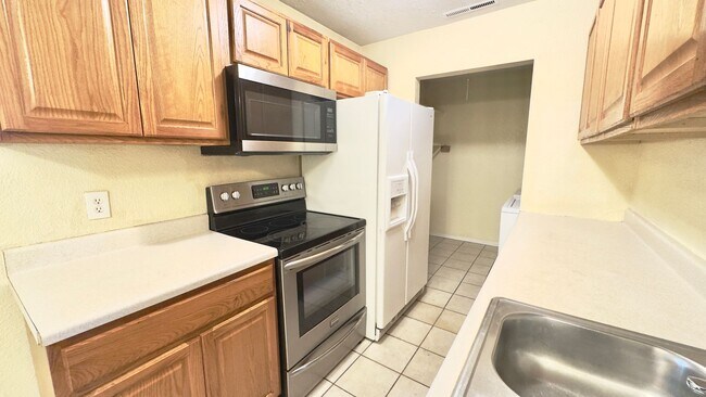 Building Photo - 4270 Deerfield Hills Rd