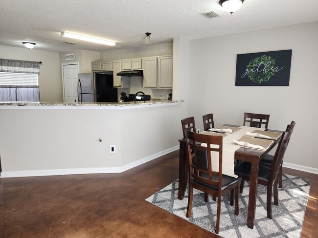 Building Photo - Fleming Island Fully Furnished Home... TWO...