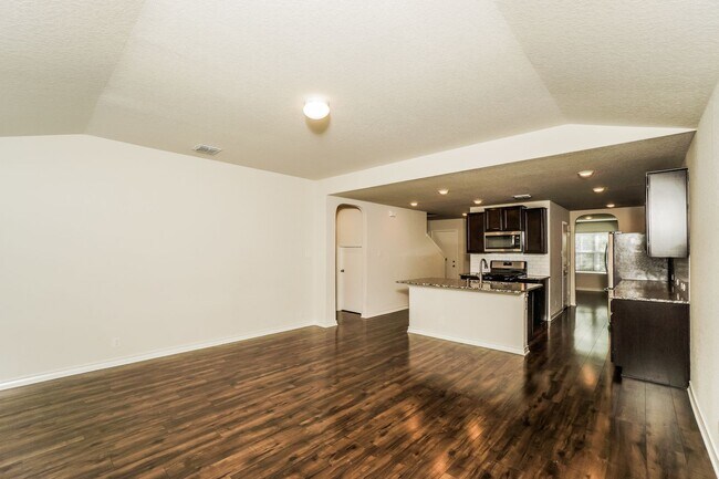 Building Photo - First time rental! 5 bedroom located in the desirable Redbird Ranch Subd.