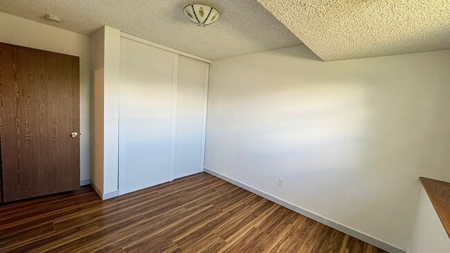 Building Photo - 18135 E Atlantic Dr