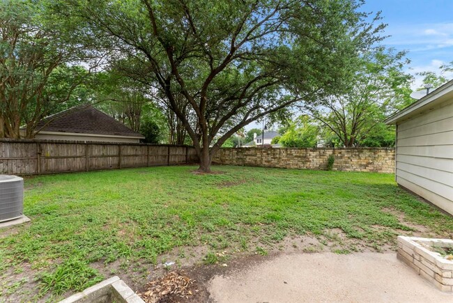 Building Photo - 10310 Great Plains Ln