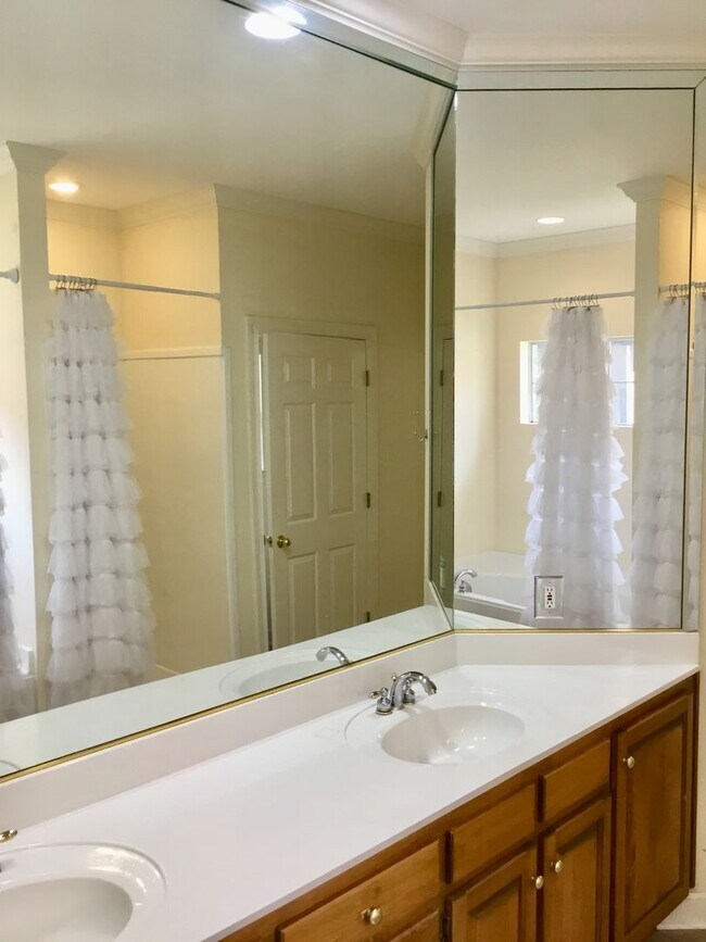 Building Photo - KENSINGTON SUBDIVISION IN FAIRHOPE