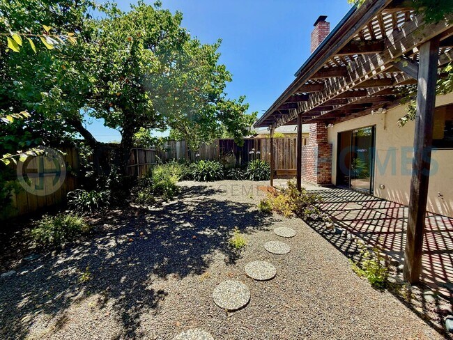 Building Photo - Renovated San Marin Townhouse | loft, A/C & 2-Car Garage - FOUNDATION