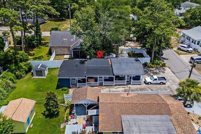 Building Photo - Turner Street Tri-Plex