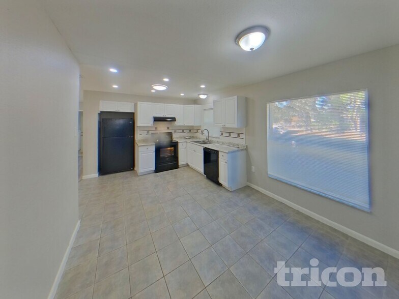 Building Photo - 1408 Highview Rd