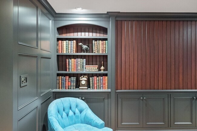 Building Photo - 100 Summer St