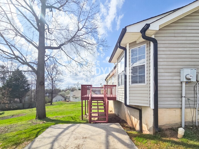 Building Photo - 1139 Commons Ct