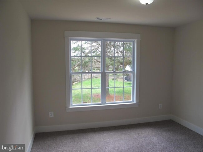 Building Photo - 43 Lee St