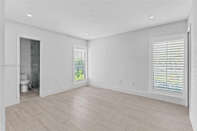 Building Photo - 6900 SW 136th St