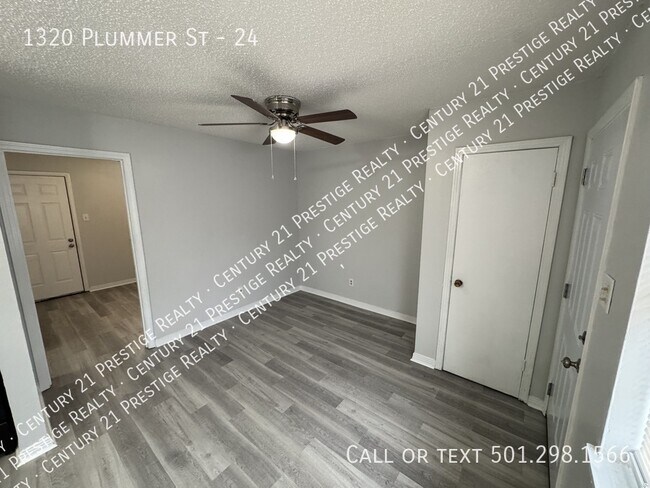 Building Photo - 1320 Plummer St