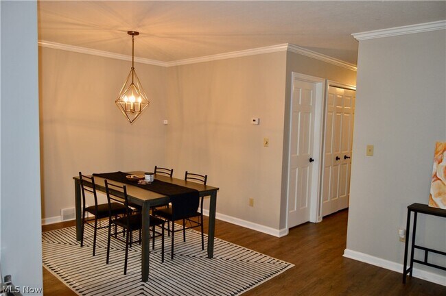 Building Photo - 1306 Fox Run Ct