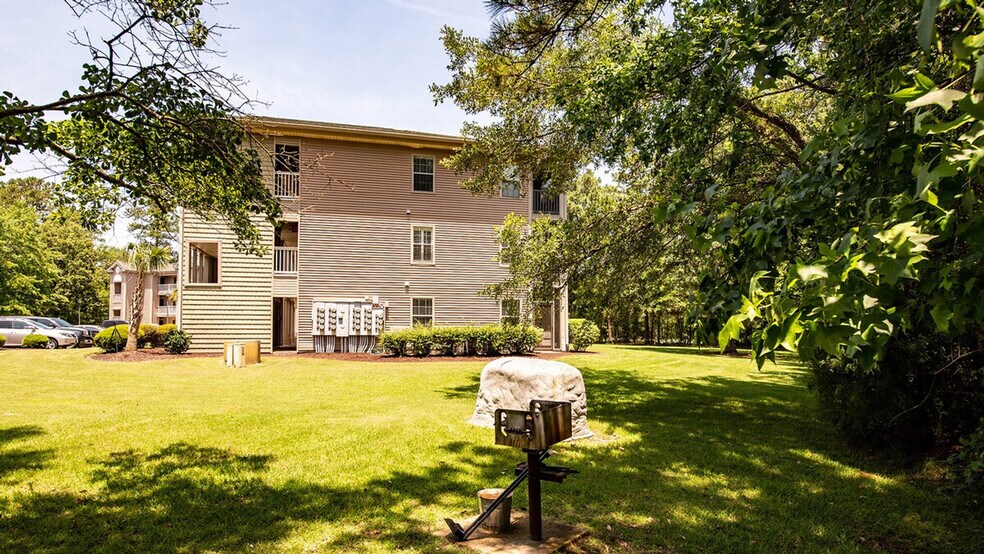 Building Photo - 562 Blue Stem Dr