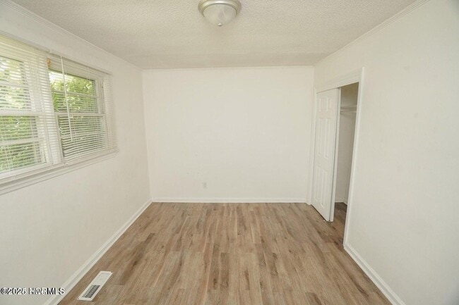 Building Photo - 311 Starling St