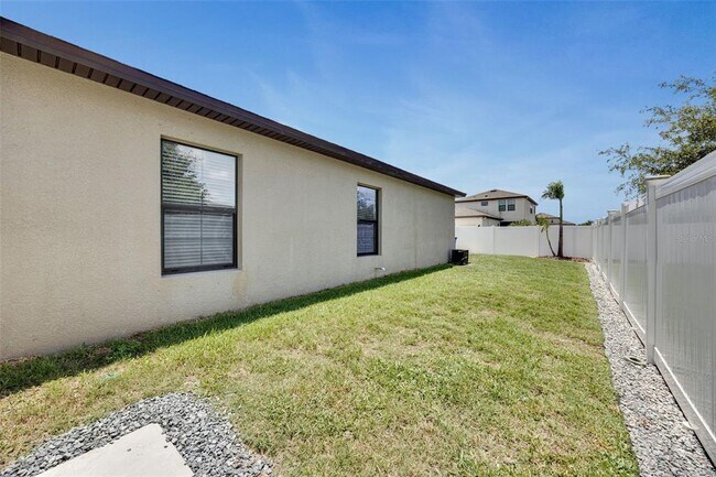 Building Photo - 12401 Streambed Dr