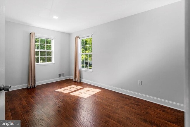Building Photo - 98 Canal View Dr