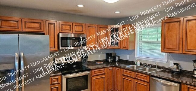 Building Photo - 2433 Meade Cir