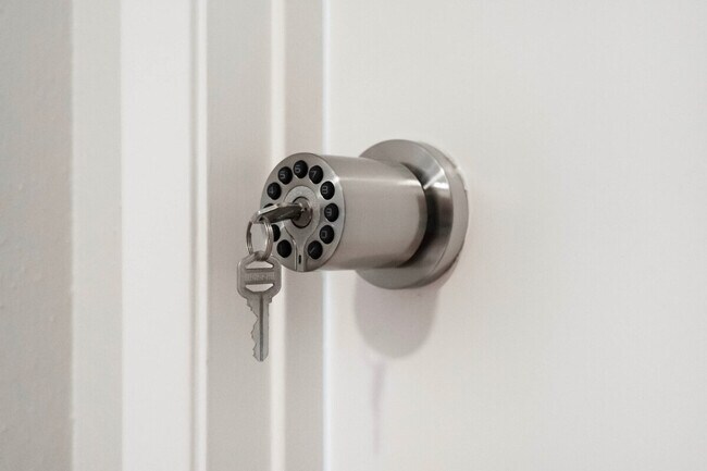 Building Photo - 8411 Brixton