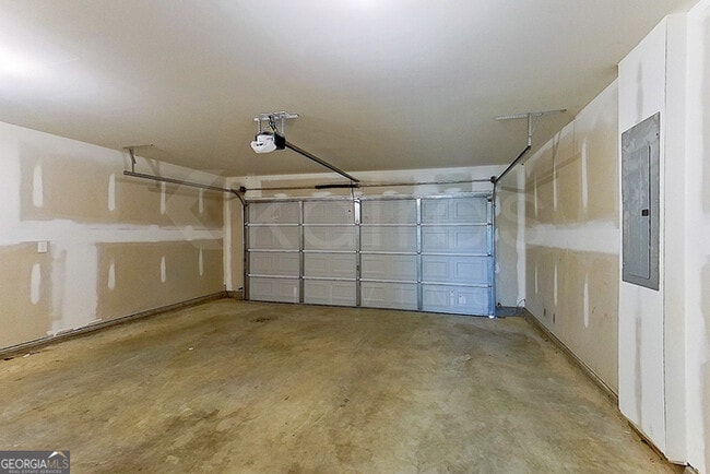 Building Photo - 828 Dove Tree Ln