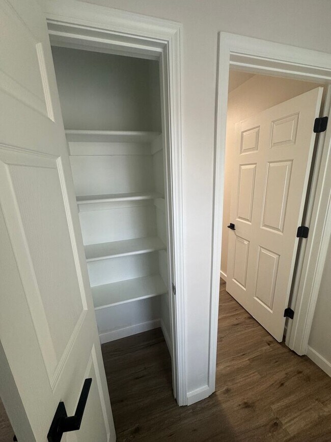 Building Photo - 4308 Shadowmoss Ct