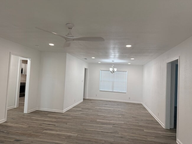 Building Photo - 2711 E 31st St