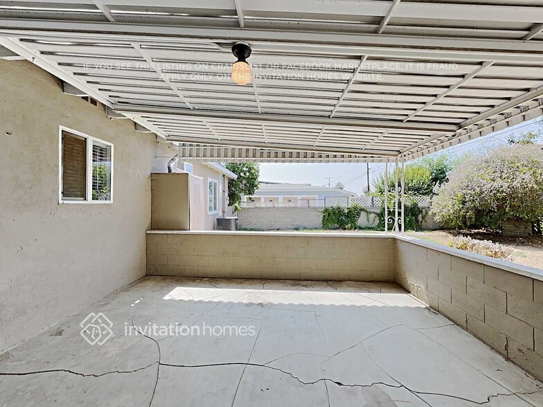 Building Photo - 8451 Murietta Ave