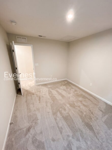 Building Photo - 8555 Erie Lp