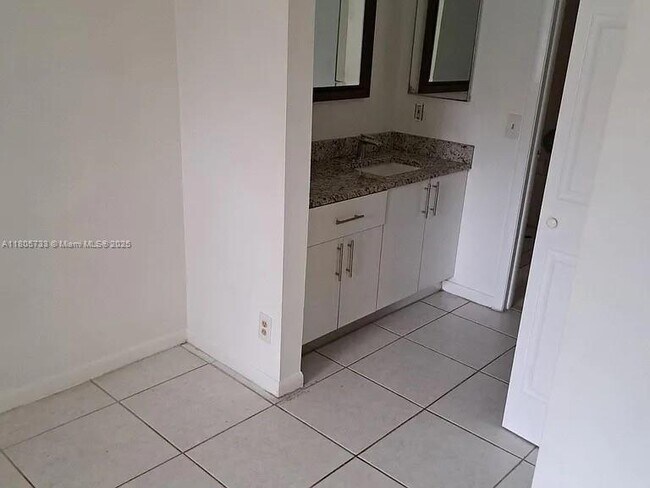 Building Photo - 9277 SW 138th Pl