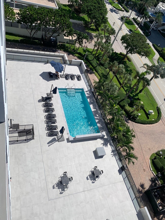 Building Photo - 3115 S Ocean Blvd