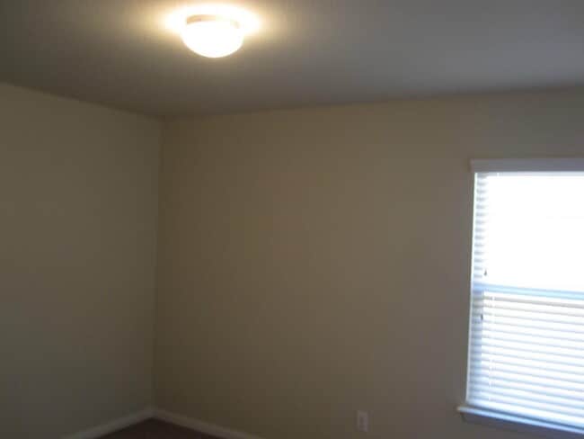 Building Photo - 370 Evening Star